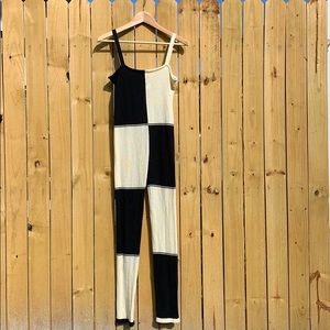 Pattern dance warmup jumper